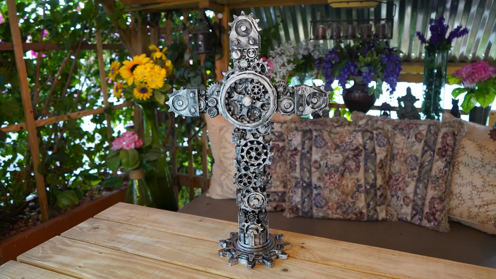 Large liquid steel gear cross