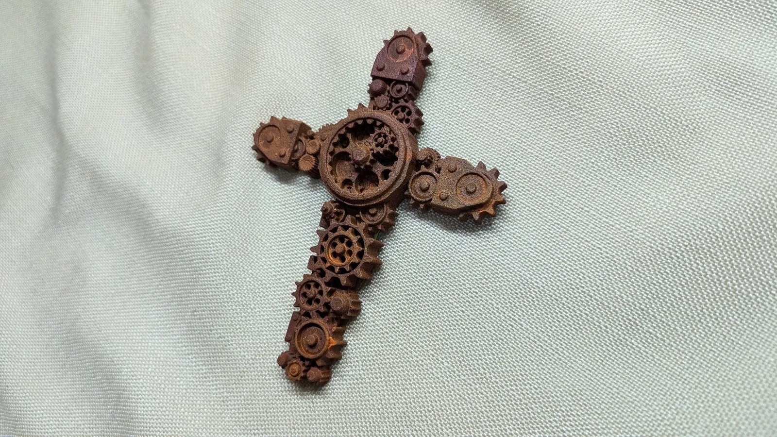 Mini rust gear cross